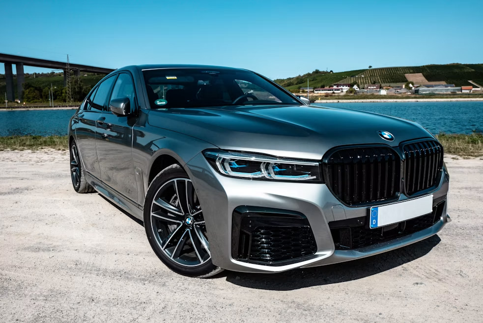 Professional automotive machine polishing and paint restoration